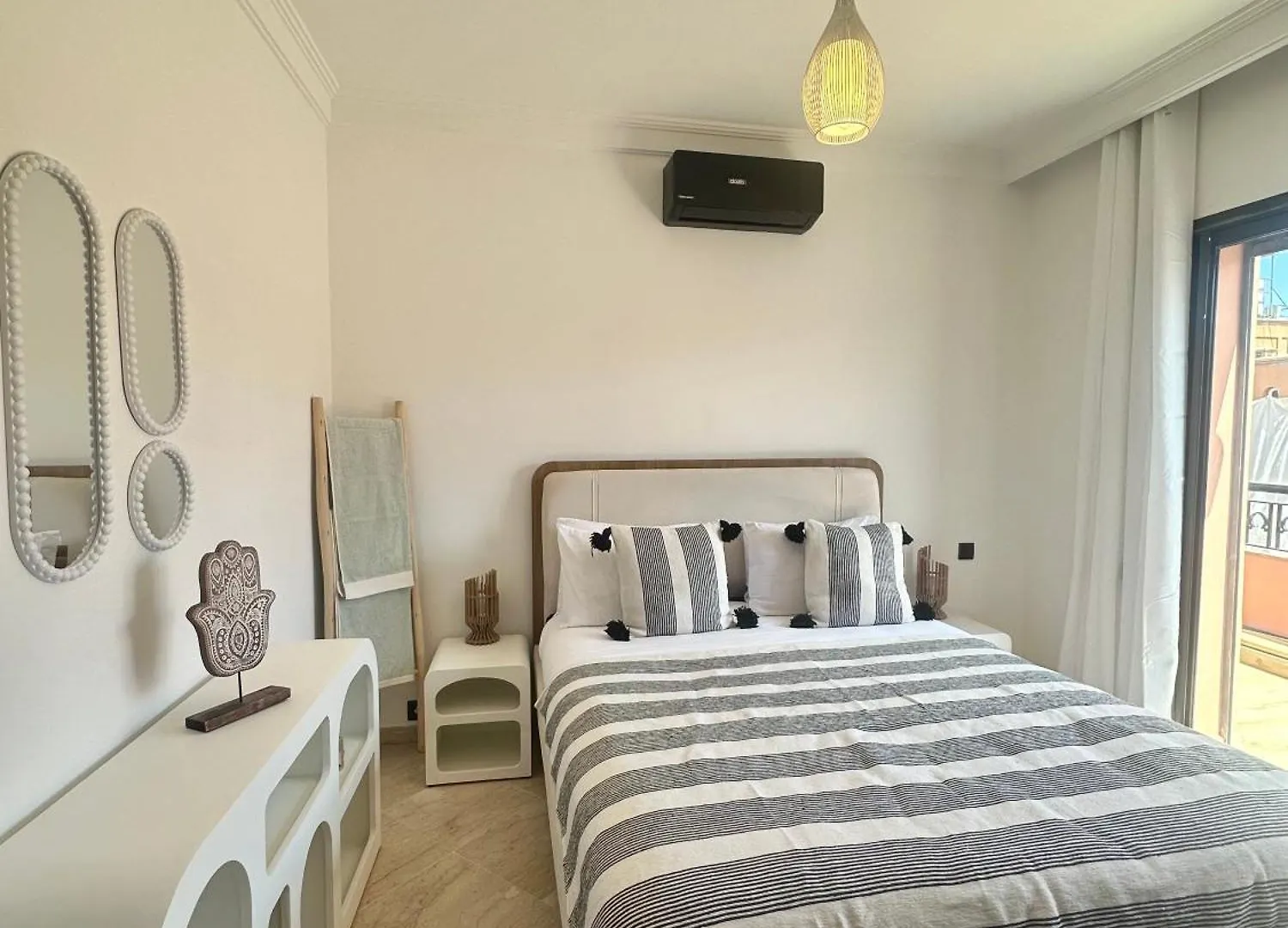 Апартаменты Magnifique 1 Room Wifi En Plein Coeur De Gueliz Марракеш